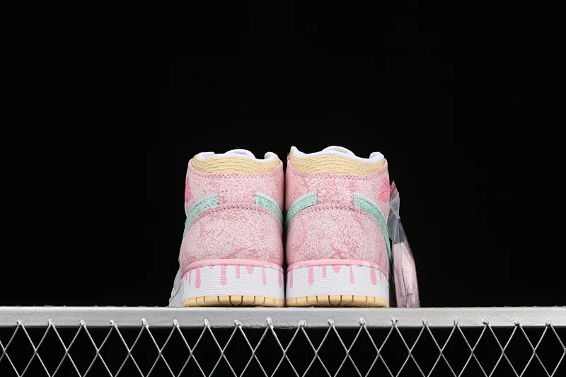 All categories Air Jordan Jordan series basketball shoes Air Jordan 1 Mid P version Air Jordan 1 Mid GS AJ1 Joe 1 Ice Cream Zhongbang basketball shoes DD1666-100
